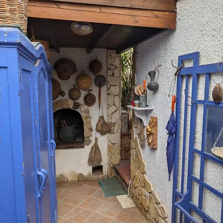 Baia Di Cornino Кустоначи